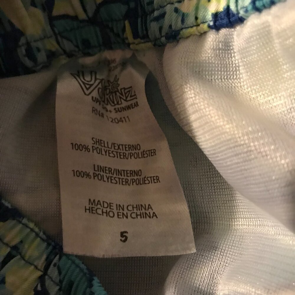 UV Skinz swim trunks Size 5 shorts. Blue sharks UV Protection 50+ sunwear - Picture 5 of 8